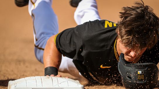 Newman's new stance sparking hot spring taken in Fort Myers, Fla. (Pirates)